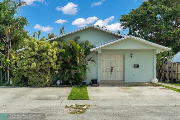 3211-3213 26th St, Miami, FL 33133