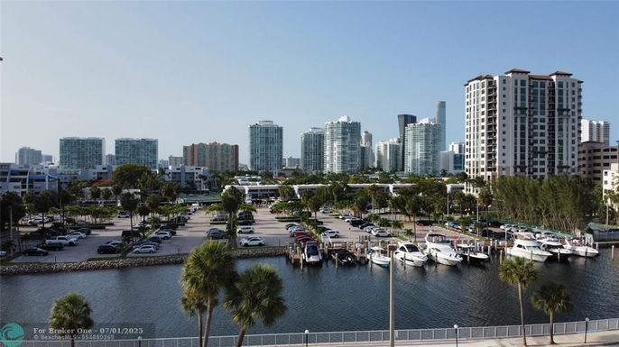 500 Bayview Dr, Sunny Isles Beach, FL 33160