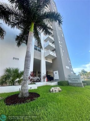3111 Ocean Dr, Hollywood, FL 33019