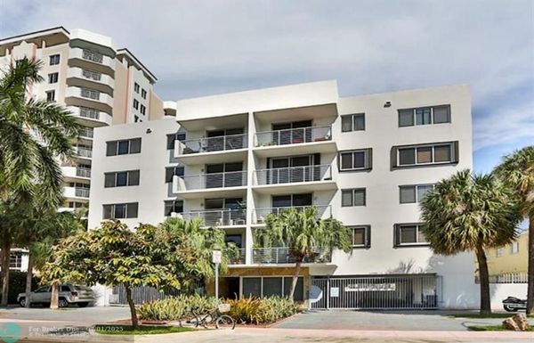 1605 Bay Rd, Miami Beach, FL 33139