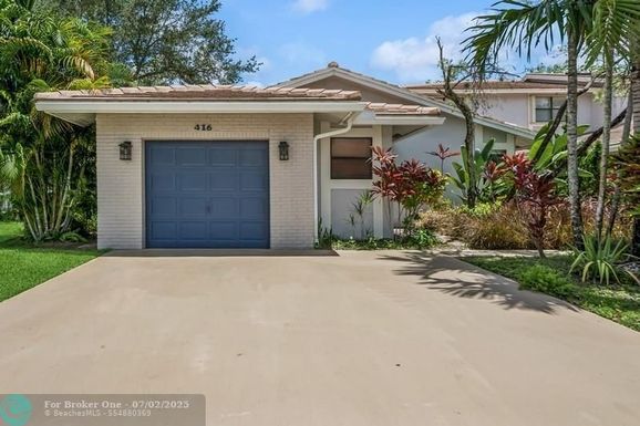 416 Deer Creek Lake Point South Ln, Deerfield Beach, FL 33442