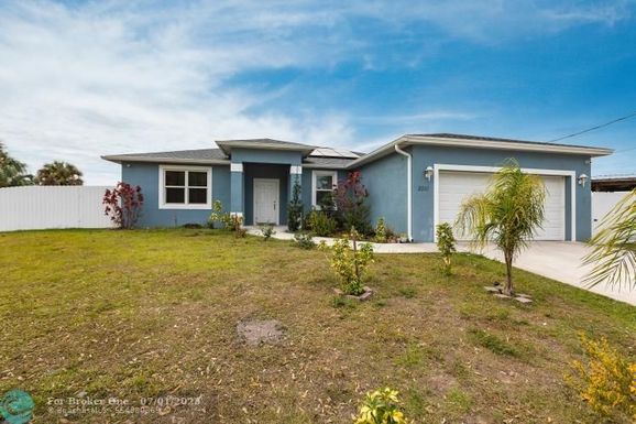 2010 Bark Ct, LaBelle, FL 33935