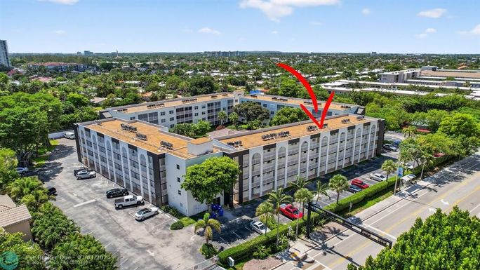 1541 Ocean Blvd, Lauderdale By The Sea, FL 33062