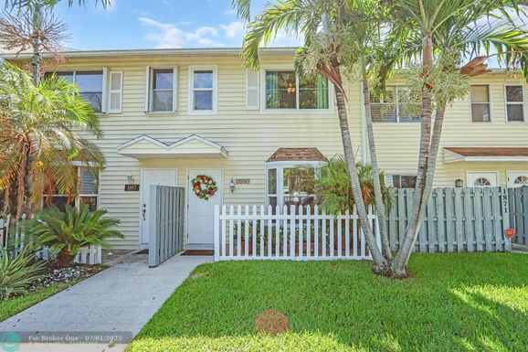 1869 15th Ave, Fort Lauderdale, FL 33305